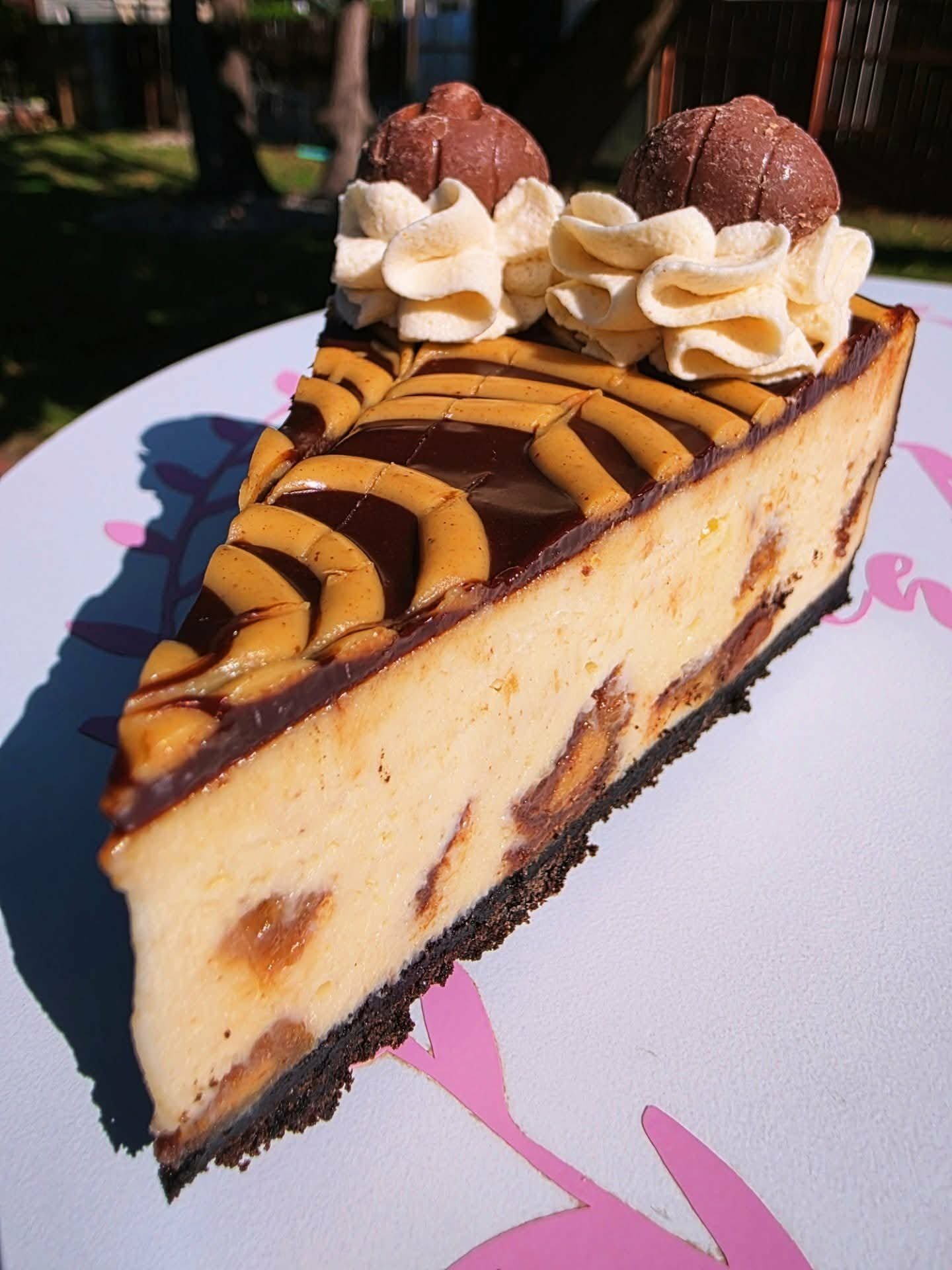 Strawberry-Explosion-Cheesecake